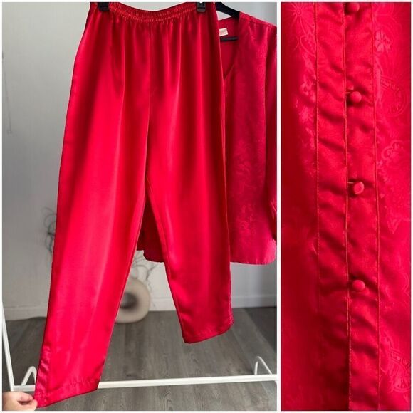 Victoria’s Secret Set Vintage Gold Label Satin Pajamas Red Medium - Picture 4 of 4